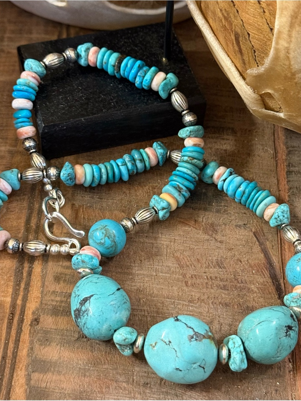 Handmade Campitos Turquoise and Pink Spiny Oyster Necklace and Earrings
